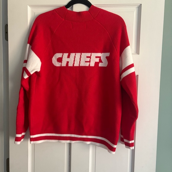 NEW NFL by Abercrombie & Fitch Kansas City Chiefs LuxeLoft Red Cardigan Small - Picture 7 of 15